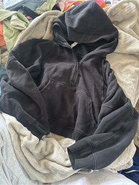 lululemon athletica Black Pullover Hoodie with Subtle Logo